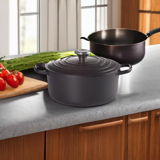 Le Creuset Signature Gusseisen-Bräter mit Deckel, Ø 26 cm, Rund, Für alle Herdarten und Induktion ge