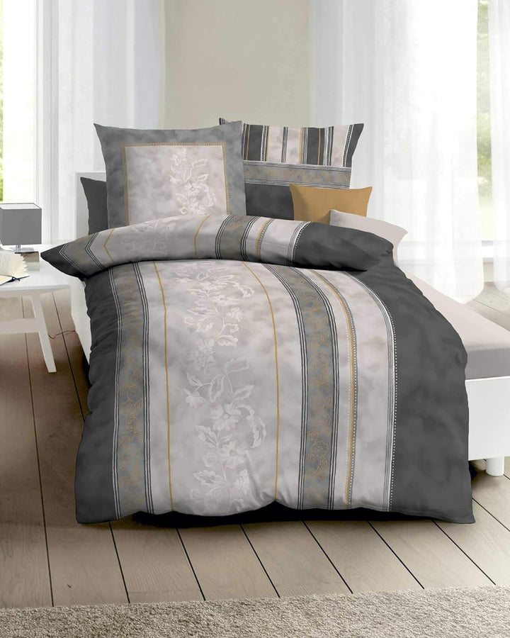 Kaeppel Satin Bettwäsche Verde Streifen Grau 135 x 200 cm + 80 x 80 cm