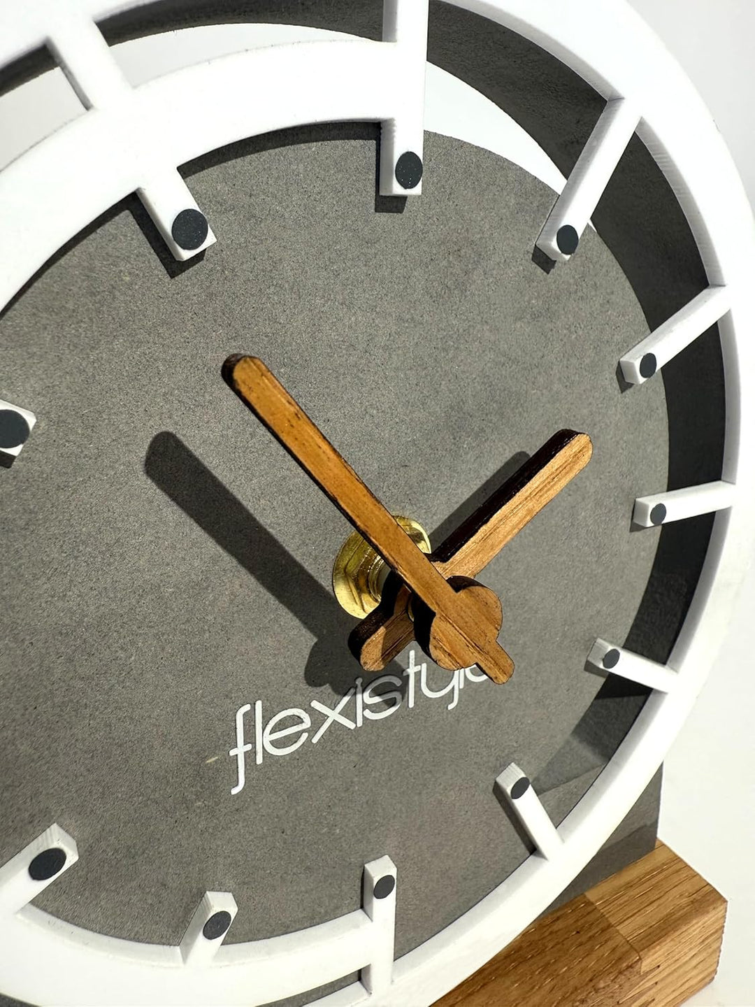 FLEXISTYLE Modern standuhr tischuhr klein aus Holz Eiche Wohnzimmer Badezimmer Uhr Holz tischuhren h