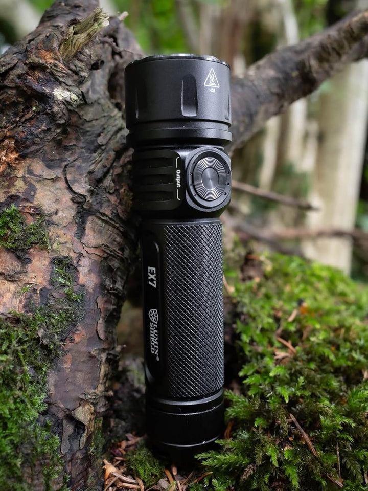 Nitecore EX7-6000 Lumen Flutlicht-Mix-betriebener USB-C-Akku, Schwarz