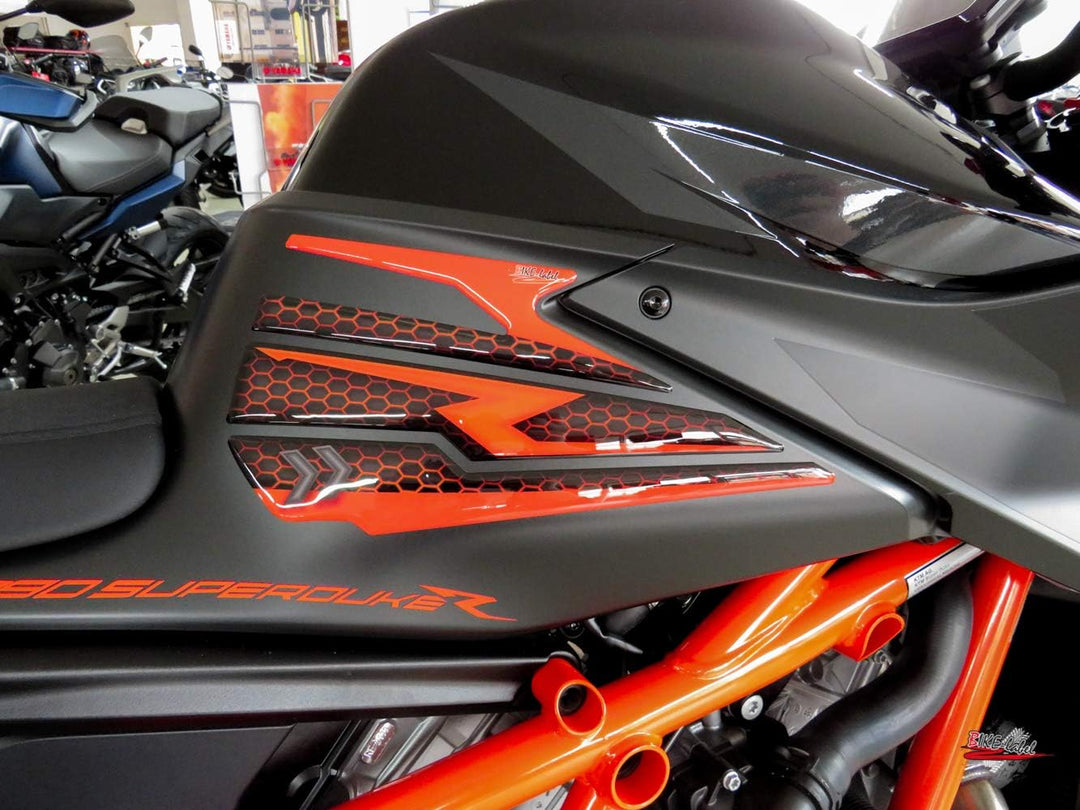 BIKE-label Tankpad Set kompatibel für KTM 1290 Super Duke R ab BJ 2020-850003