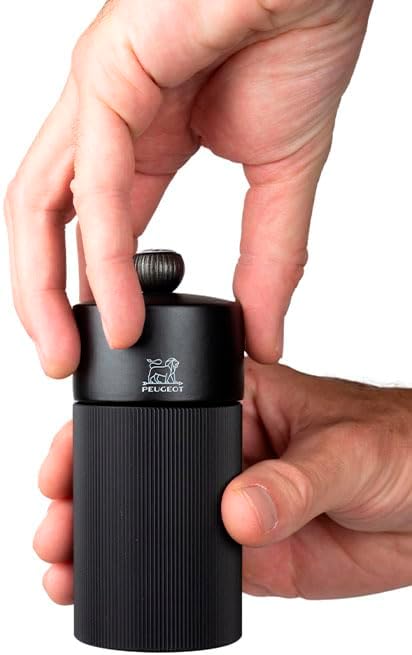 PEUGEOT - Salzmühle Line 12 cm - Klassische Mahlgradeinstellung - Aluminium und PEFC-zertifiziertes