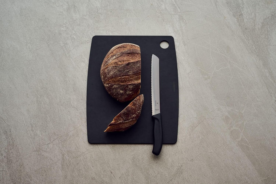 Victorinox, Swiss Classic, Profi Brotmesser, Extra Scharfe Klinge, Wellenschliff, 21 cm, Robuster Ku