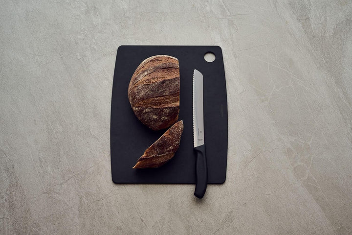 Victorinox, Swiss Classic, Profi Brotmesser, Extra Scharfe Klinge, Wellenschliff, 21 cm, Robuster Ku