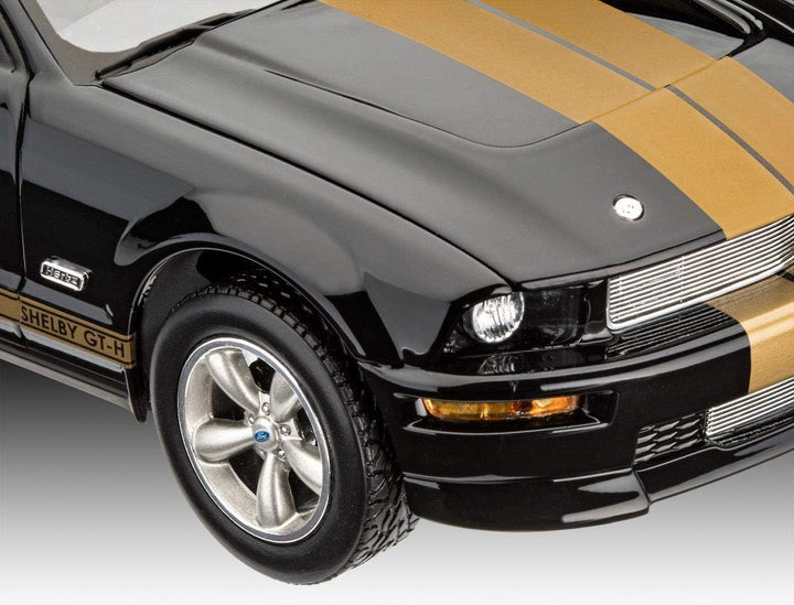 Revell REV-67665 Model Set 2006 Ford Shelby GT-H, Modellbausatz + Zubehör, 1:25/19,2 cm, 1/72