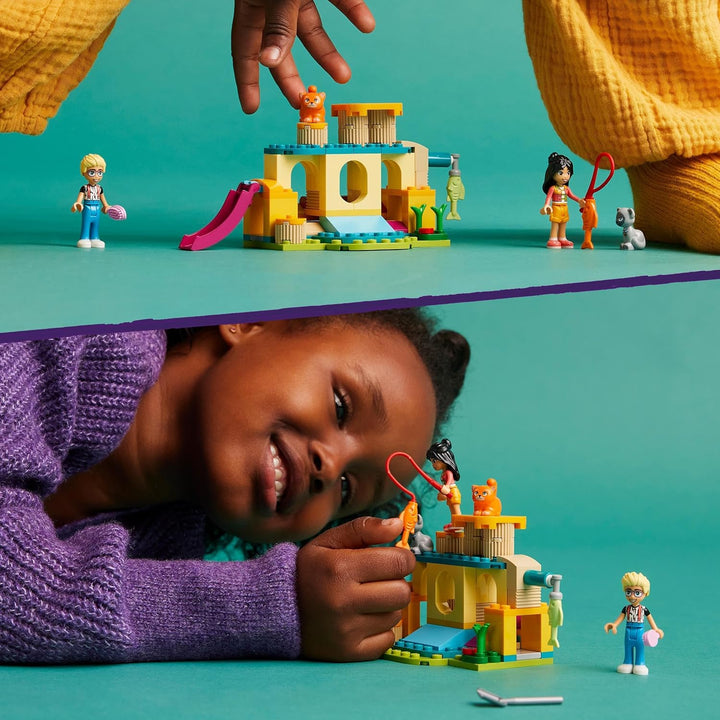 LEGO Friends Abenteuer auf dem Katzenspielplatz, Set mit Spielzeug-Tieren und Figuren, darunter Olly