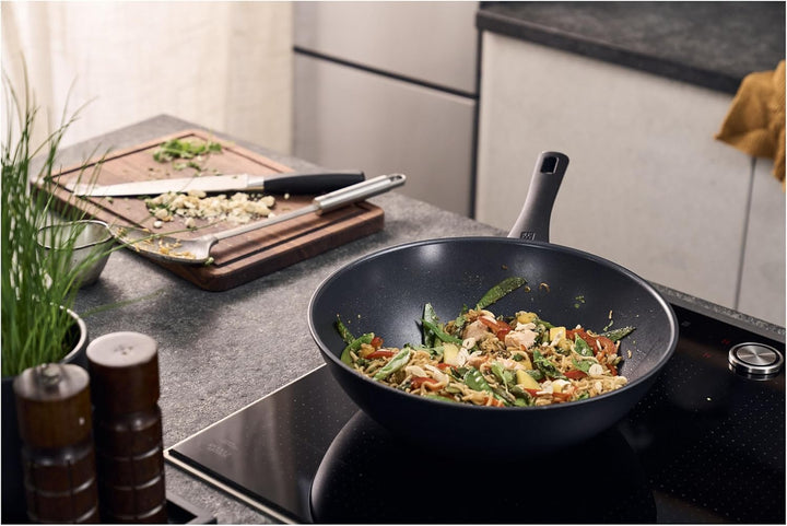 ZWILLING Madura Wok, Ø30cm, Aluminium, Titanverstärkte keramische Antihaftbeschichtung