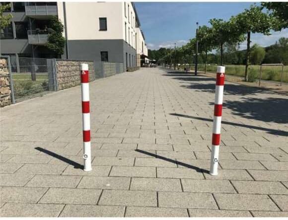 Absperrpfosten Ø 60 mm herausnehmbar mit Dreikantverschluss und Bodenhülse, ohne Öse
