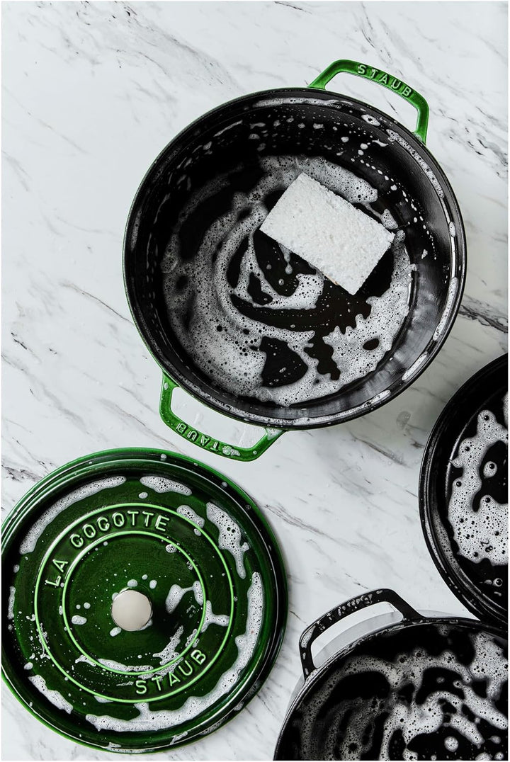 STAUB Gusseisen Bräter/Cocotte, Rund 26 cm, 5 L, Aromaregen Funktion für optimale Befeuchtung, Für a