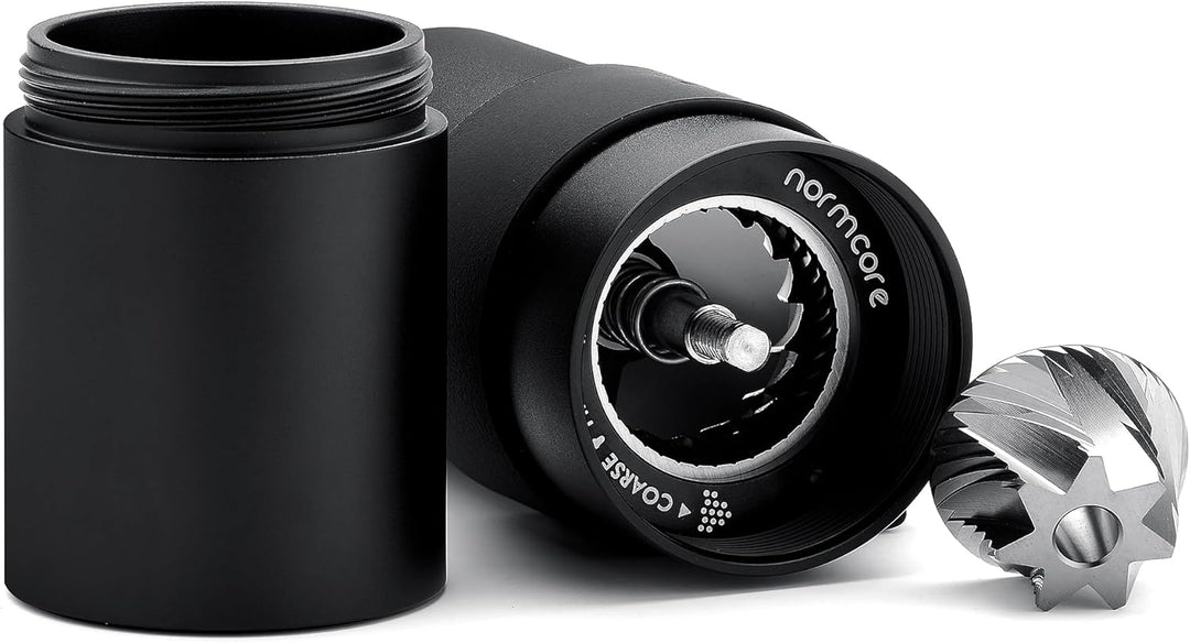 Normcore Manuelle Kaffeemühle V3, Hand-Kaffeemühle mit 46 mm zeitgenössischem konischem Fräser, inte