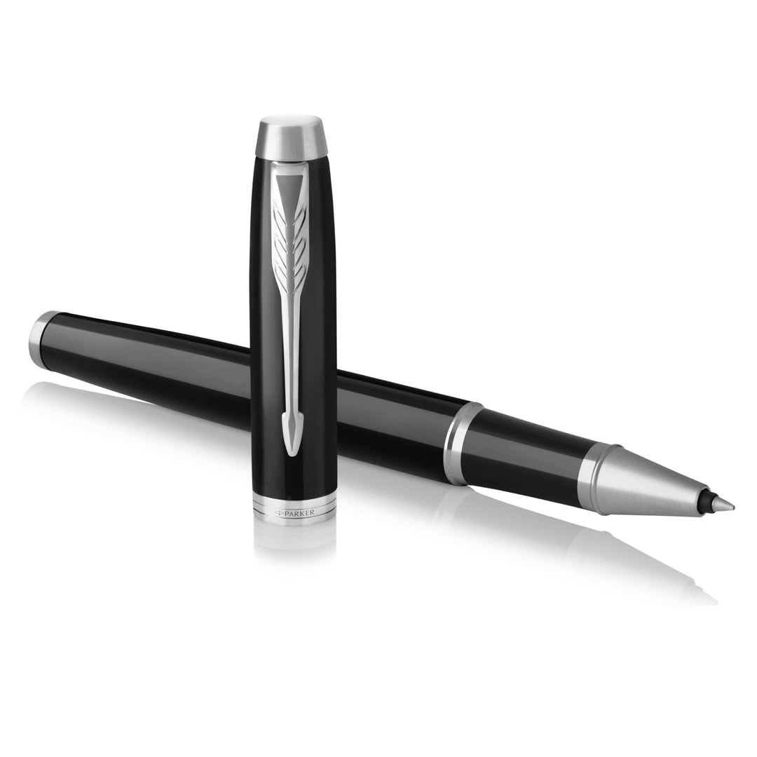 Parker IM Tintenroller | schwarze Lackierung mit Chromzierteilen | feine Spitze | Schwarz | Geschenk