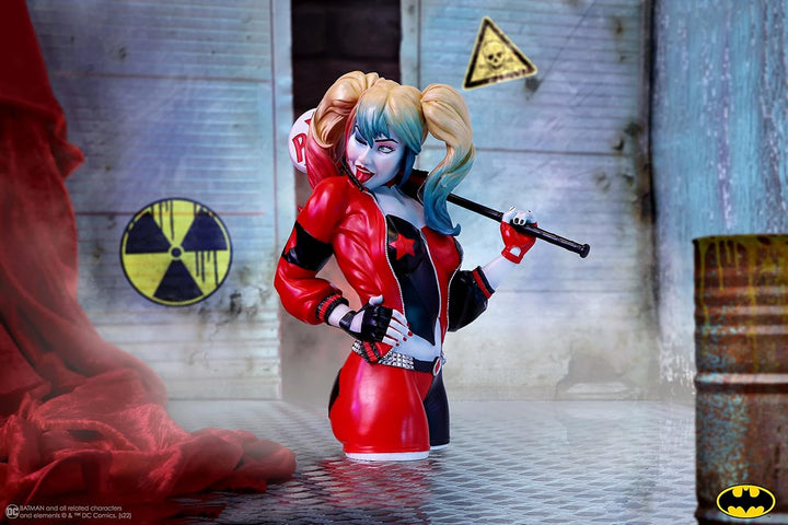 Nemesis Now Offizielles Lizenzprodukt Harley Quinn-Büste, Rot, 30 cm
