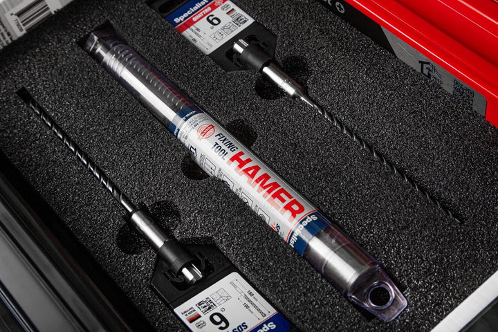 Specialist+ Trockenbau-Werkzeugset | x2 SPACER (50cm), x2 FAST INSTALL-Gipsmagnete, x1 HAMMER-Stecke