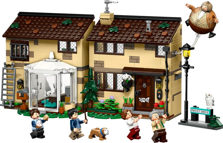 LEGO Harry Potter Ligusterweg: Tante Magdas Besuch – Spielhaus mit Inneneinrichtung, 5 Minifiguren &amp;