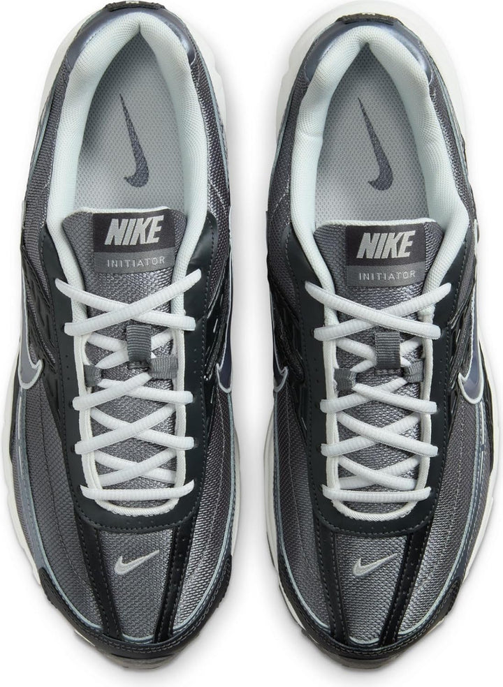 Nike Initiator Schuh für Herren, IB4467 38 EU Anthracite Mtlc Cool Grey Smok, 38 EU Anthracite Mtlc