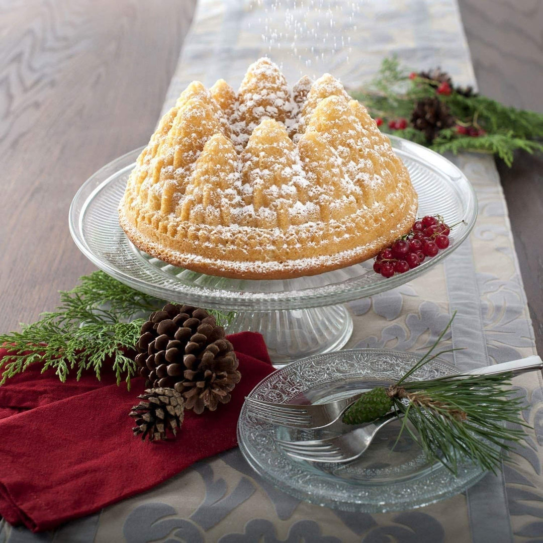 Nordic Ware 89737 - Backform, Kuchenform - Weihnachtsbackform - Tannenbäume, Winterwald - Aluminiumg