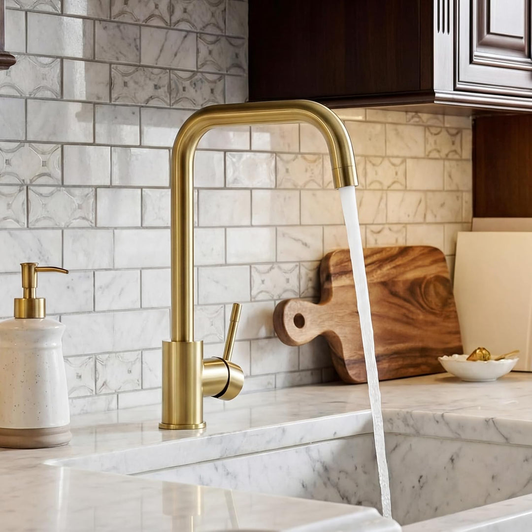 CECIPA Wasserhahn Küche Gold, 360° Drehbar Hochdruck Armatur Küche, Armatur mit Brause, Gold