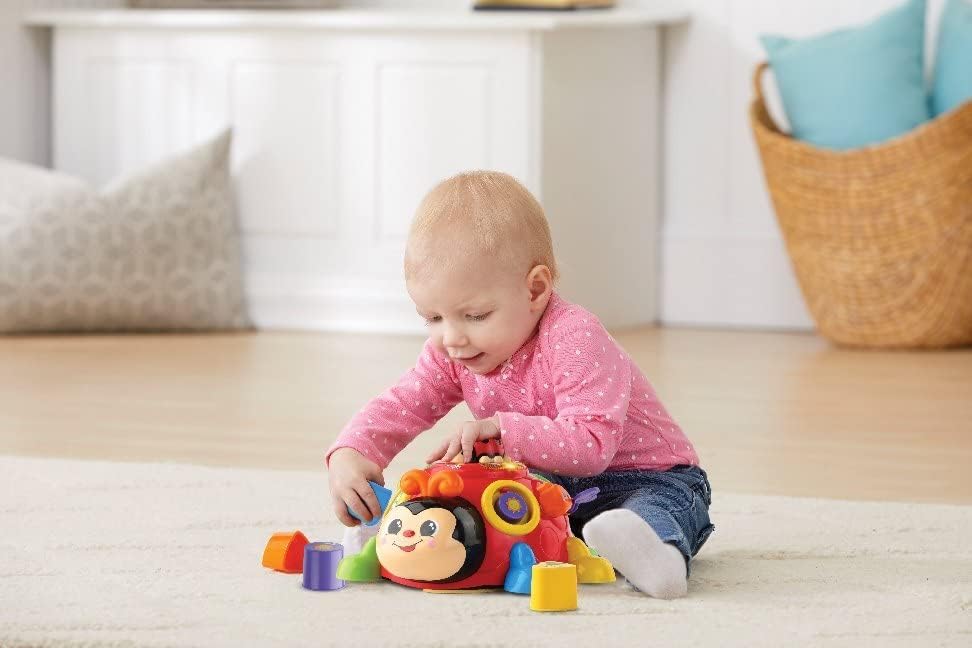 VTech Baby Fröhlicher Lernkäfer – Interaktives Sortierspielzeug zum Lernen von Formen, Farben und Za
