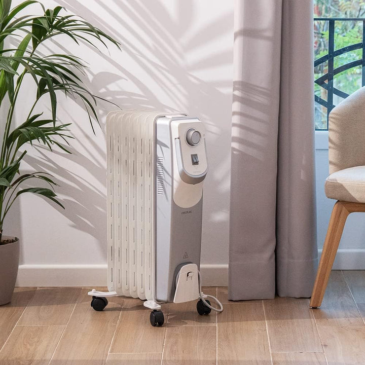 Cecotec Öl-Radiator ReadyWarm 7000 Space 360º. 1500 W, 7 Heizungsmodule, 3 Leistungsstufen, Kabelauf