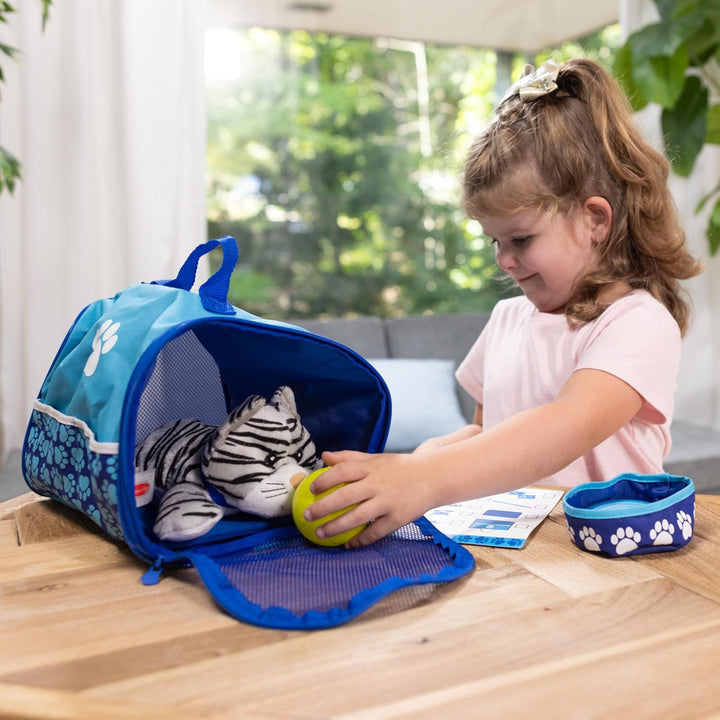 Melissa & Doug Tote & Tour Pet Travel Play Set , Pretend Play , Play Set , 3+ , Gift for Boy or Girl