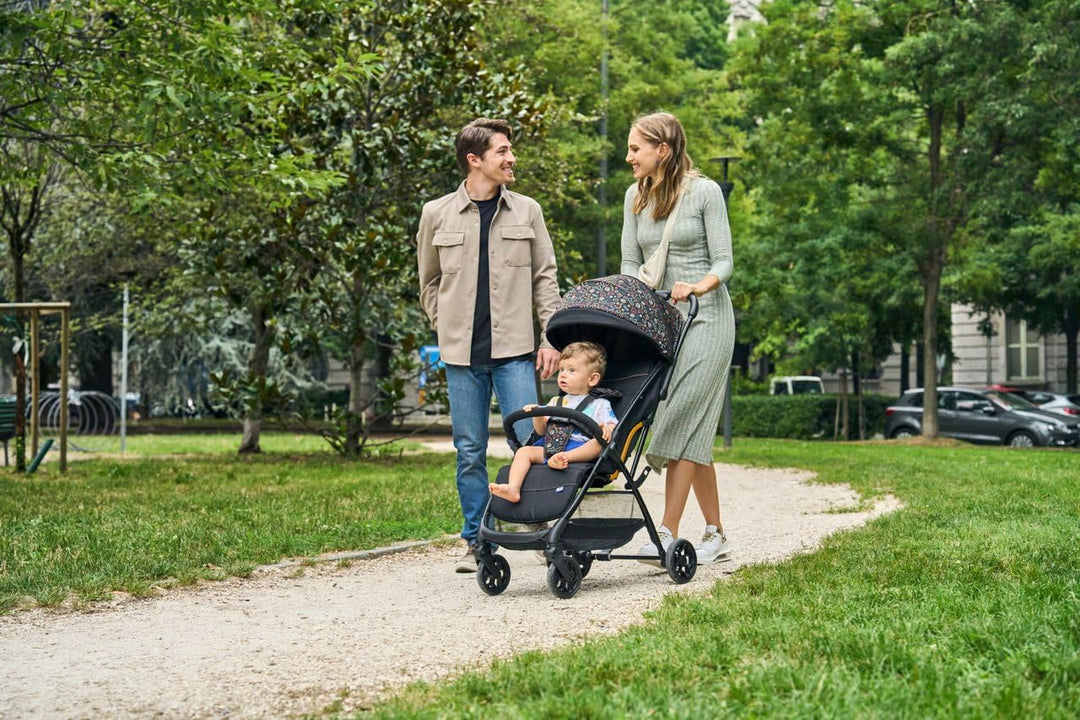 Chicco Glee Kinderwagen, Buggy praktisch und leicht, automatischer Verschluss, breiter und bequemer