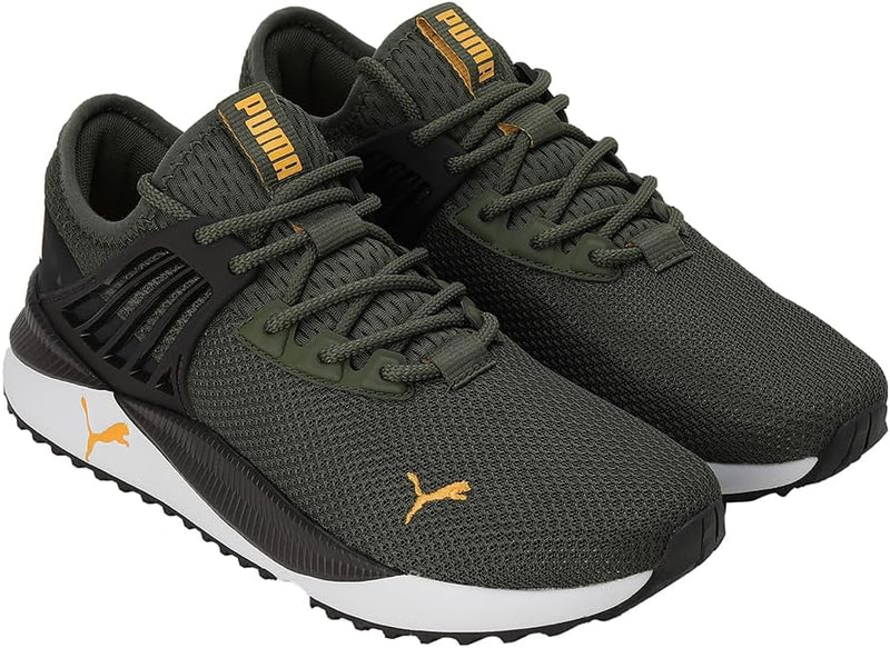 PUMA Herren Pacer Future Sneaker 38.5 EU Grün Moos Flach Dunkelgrau Orange Glo, 38.5 EU Grün Moos Fl