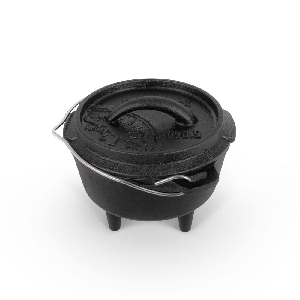 Petromax Feuertopf ft0.5 - Dutch Oven aus Gusseisen für Kochen und Backen - mit Deckel, Henkel und S