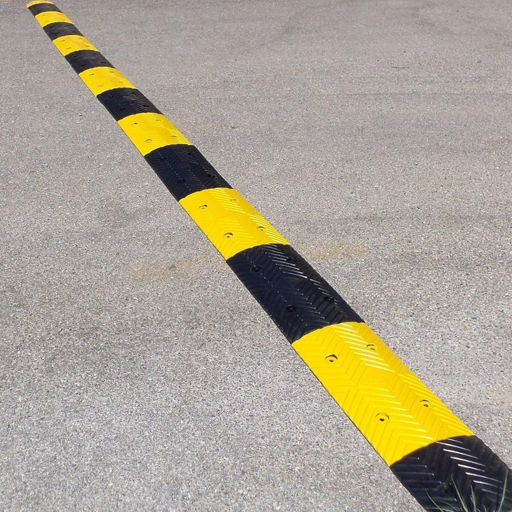 RSB-210MBY Geschwindigkeits-Buckel Paar Schwarz und Gelb Mittelteile 50x25x3.5cm