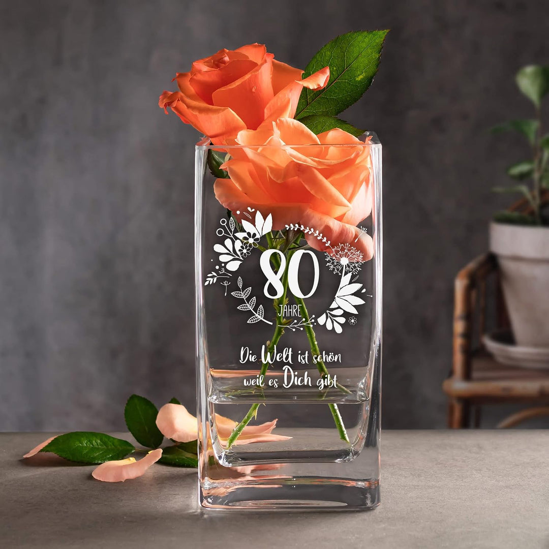 Casa Vivente Vase zum 80. Geburtstag mit süsser Gravur, Eckige Glasvase mit Alter und Spruch als Geb