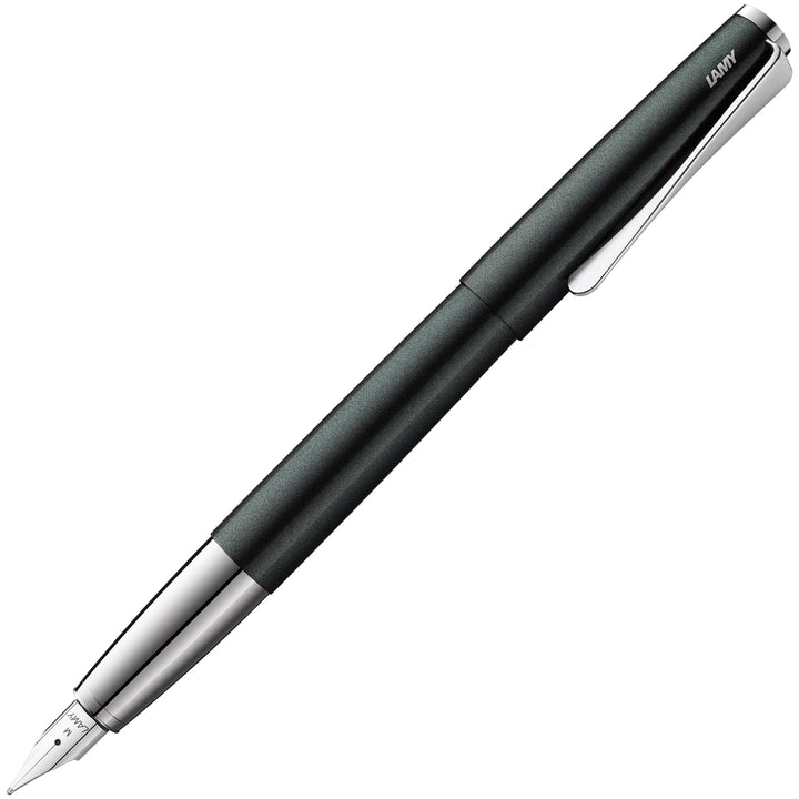 Lamy studio Füllhalter 069 - Füller aus Edelstahl in schwarz-grünem Lack-Finish mit einem polierten
