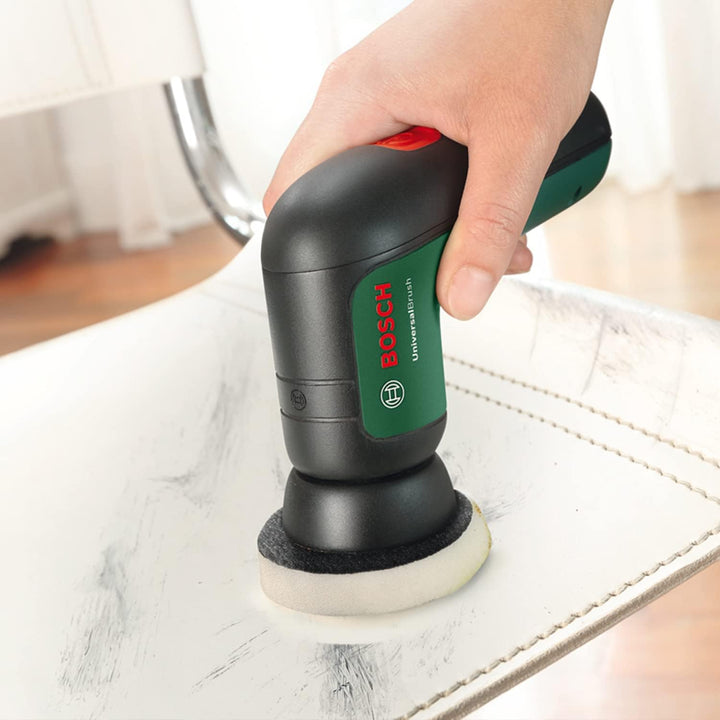 Bosch Home and Garden Akku Reinigungsbürste UniversalBrush Set inkl. 3X Bosch Küchenpad (integrierte