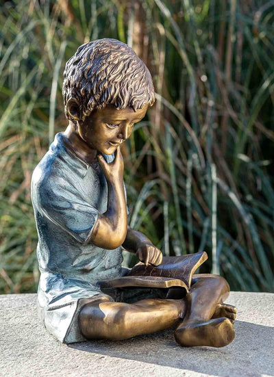 IDYL Bronze-Skulptur Lesender Junge | 40x24x32 cm | Kinderfigur aus Bronze handgefertigt | Gartensku