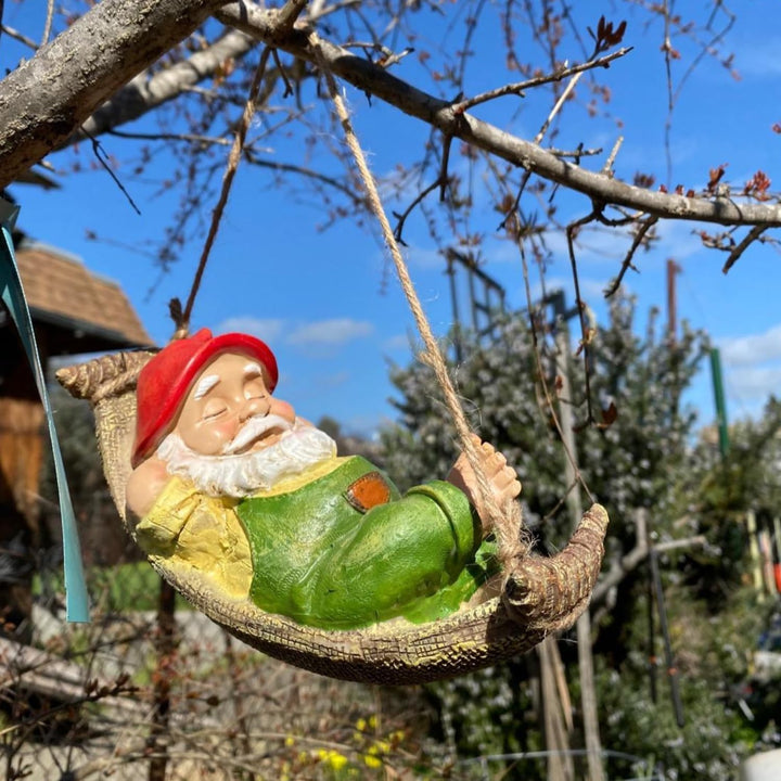 TERESA'S COLLECTIONS Gartenzwerge Gartendeko für Draussen Liegender Zwerg Gartenfigur aus Hängematte