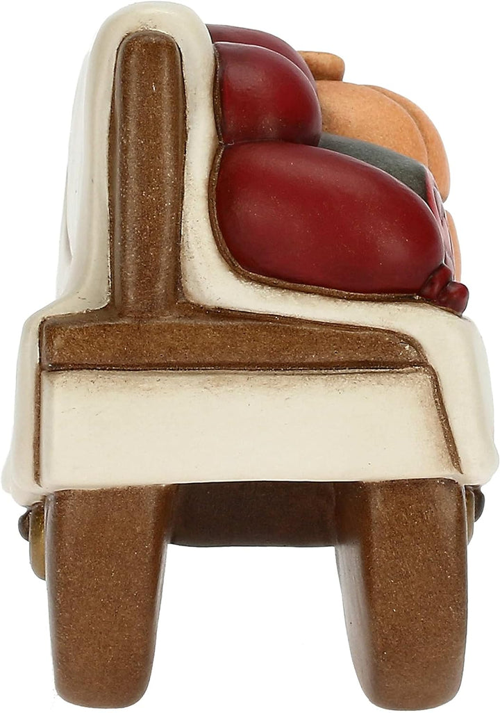 THUN - Krippe 2022 - Krippenfigur mit Wurstwaren aus Keramik von Hand verziert - Klassische Krippe -