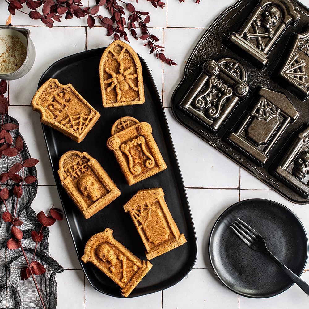 Nordic Ware Backform Tombstone Cakelet Pan Aluminium Braun, 28,7cm x 28,2cm, NW 91848, Tombstone Cak