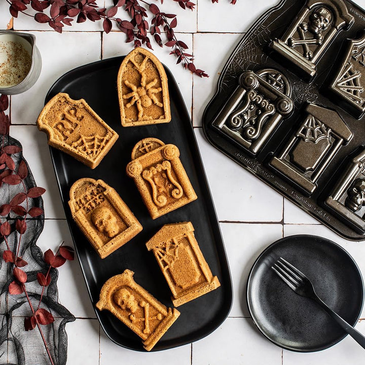 Nordic Ware Backform Tombstone Cakelet Pan Aluminium Braun, 28,7cm x 28,2cm, NW 91848, Tombstone Cak