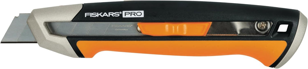Fiskars Cuttermesser, Länge 16,5 cm, Inklusive Klinge (18mm), Rostfreier Stahl/Kunststoff, Schwarz/O