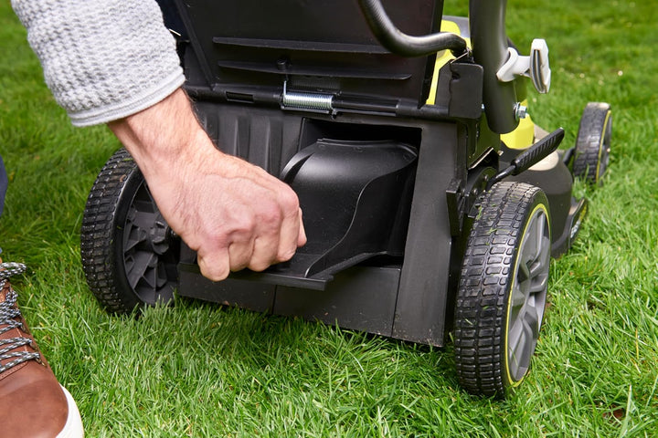 RYOBI 18 V ONE+ Akku-Rasenmäher RY18LMX37A-0 – 37 cm Schnittbreite, ohne Akku & Ladegerät, bürstenlo