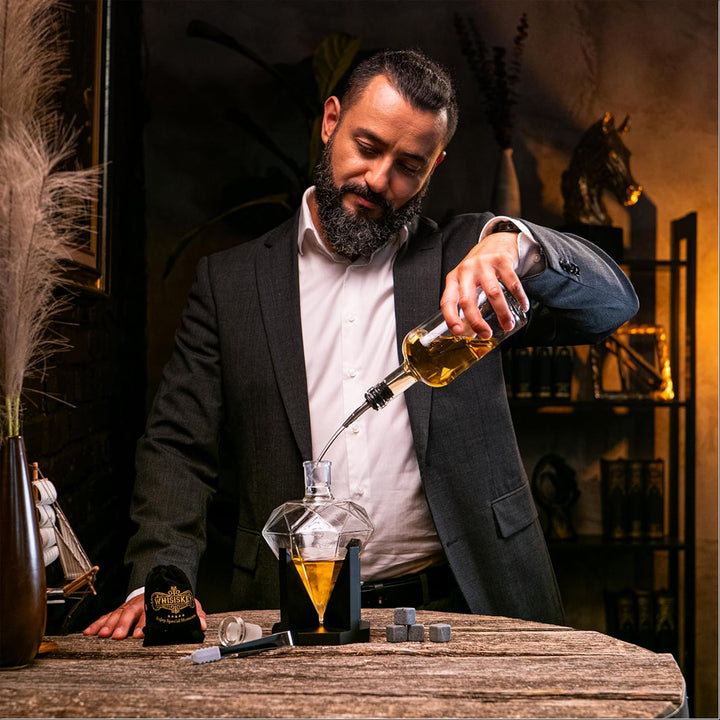 WHISISKEY Whisky Karaffe Set - Whiskey Geschenkset - Geschenke für Männer - Männergeschenke Geschenk