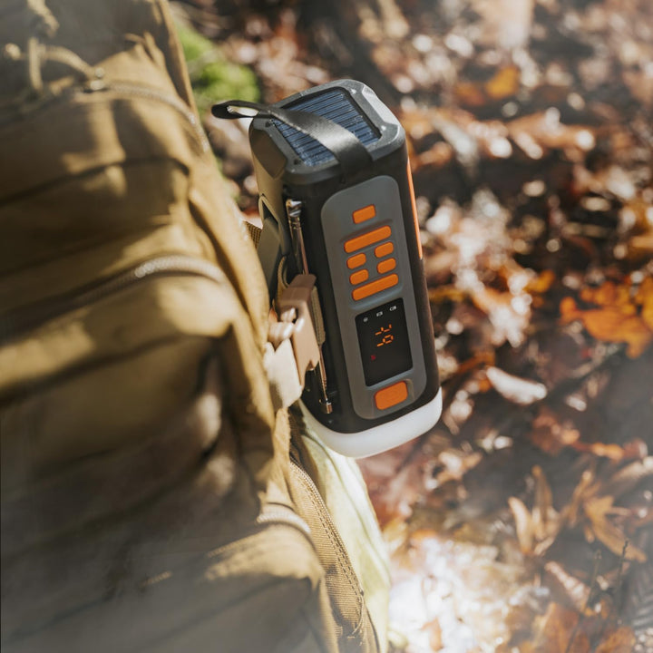 Adler AD 1920 Notfallradio mit Solarpanel Handgenerator und Powerbank 4500mAh FM AM SW Bluetooth 5.0