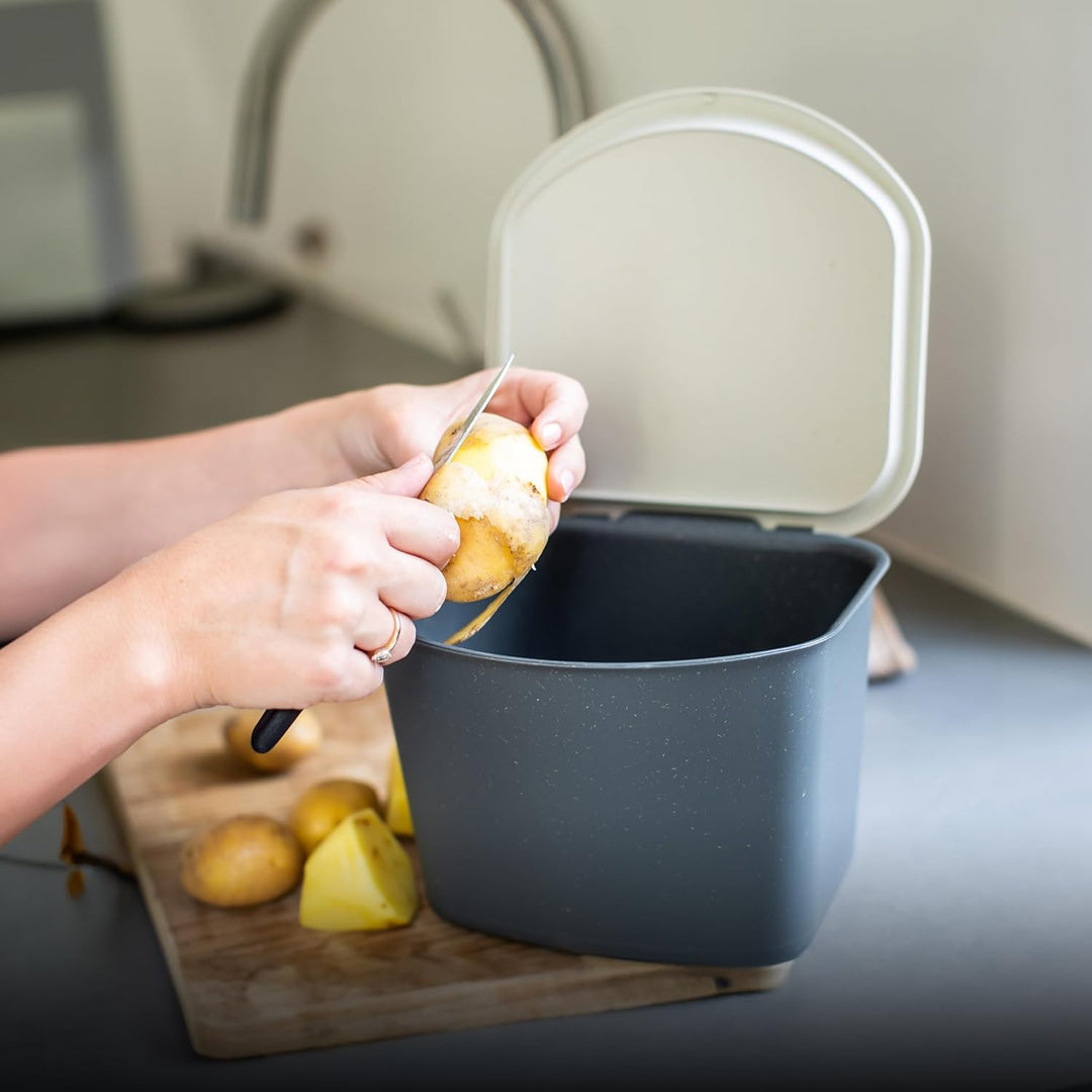 Koziol BIBO Biomülleimer 3 Liter mit Deckel | Küchenabfalleimer, Komposteimer | biozirkulärer Kunsts