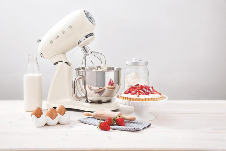 SMEG, SMF03CREU Küchenmaschine, 10 Geschwindigkeitsstufen, Planetenrührwerk, Sicherheitsabschaltung,