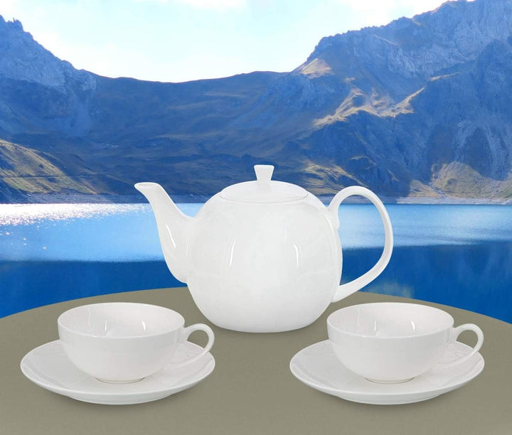 Buchensee Teeservice aus Fine Bone China Porzellan. Teekanne in fein-cremigem Weiss mit 1,5l Füllvol