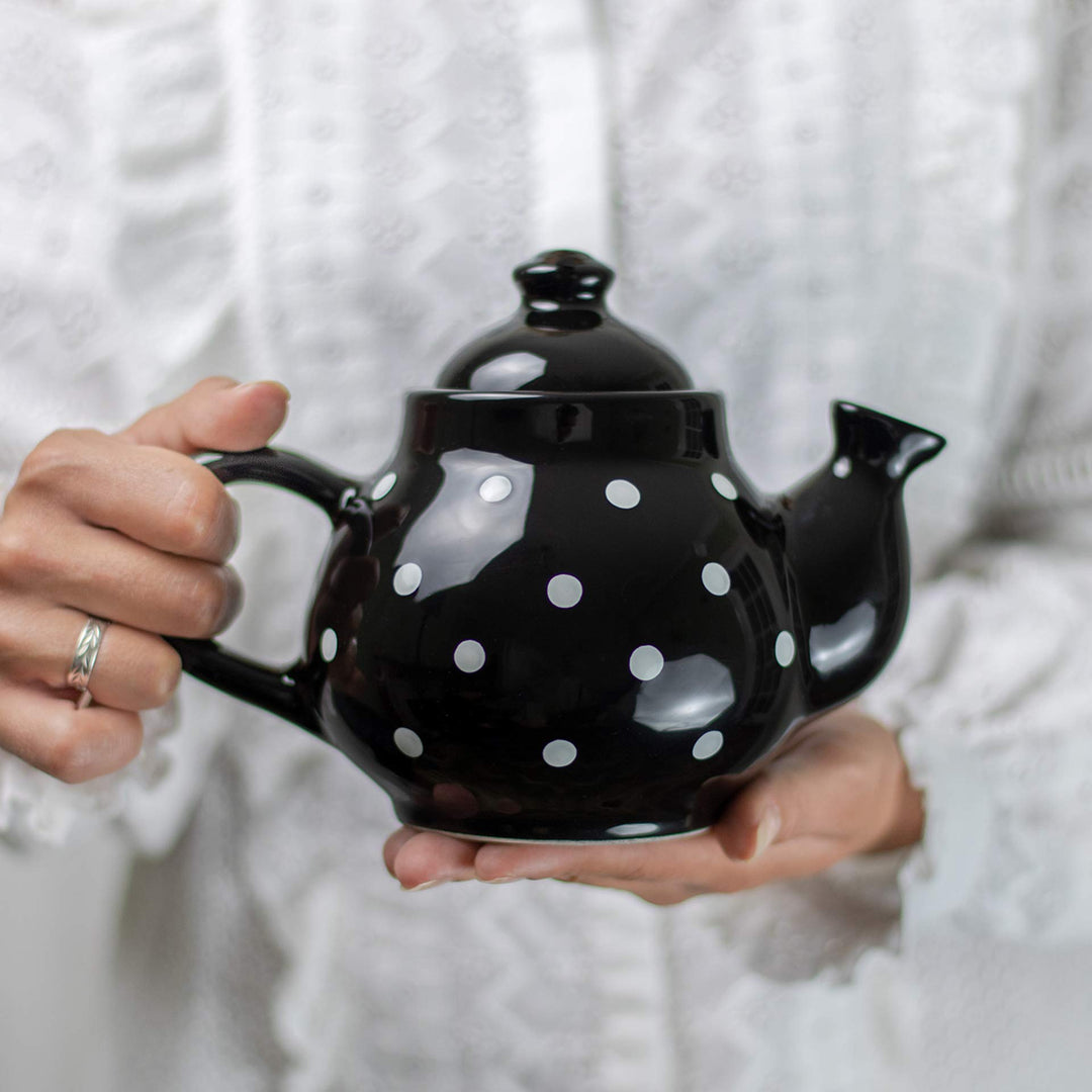 City to Cottage® - Teekanne Kaffeekanne für 2 Tassen | Schwarz und Weiss | Polka Dots | Handgemacht