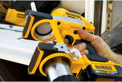 Dewalt 18V Akku-Fettpresse DCGG571NK (690 bar Auspressdruck, Auspressgeschwindigkeit 147g/min, mit 1