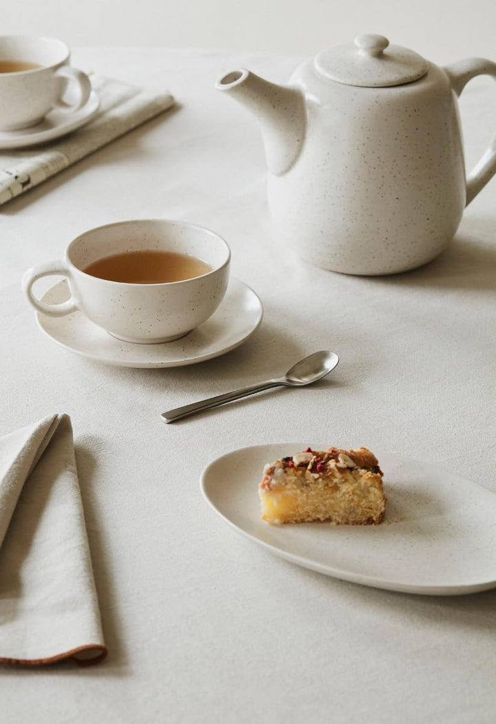 Broste Copenhagen Nordic Vanilla Teeset für Zwei in der Farbe Beige, aus Steingut gefertigt, Spülmas