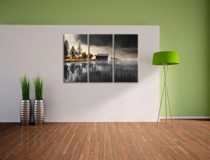 Pixxprint Häuschen am See mit Nebel als Leinwandbild | Grösse: 3 Teilig (120x80) | Wandbild| Kunstdr