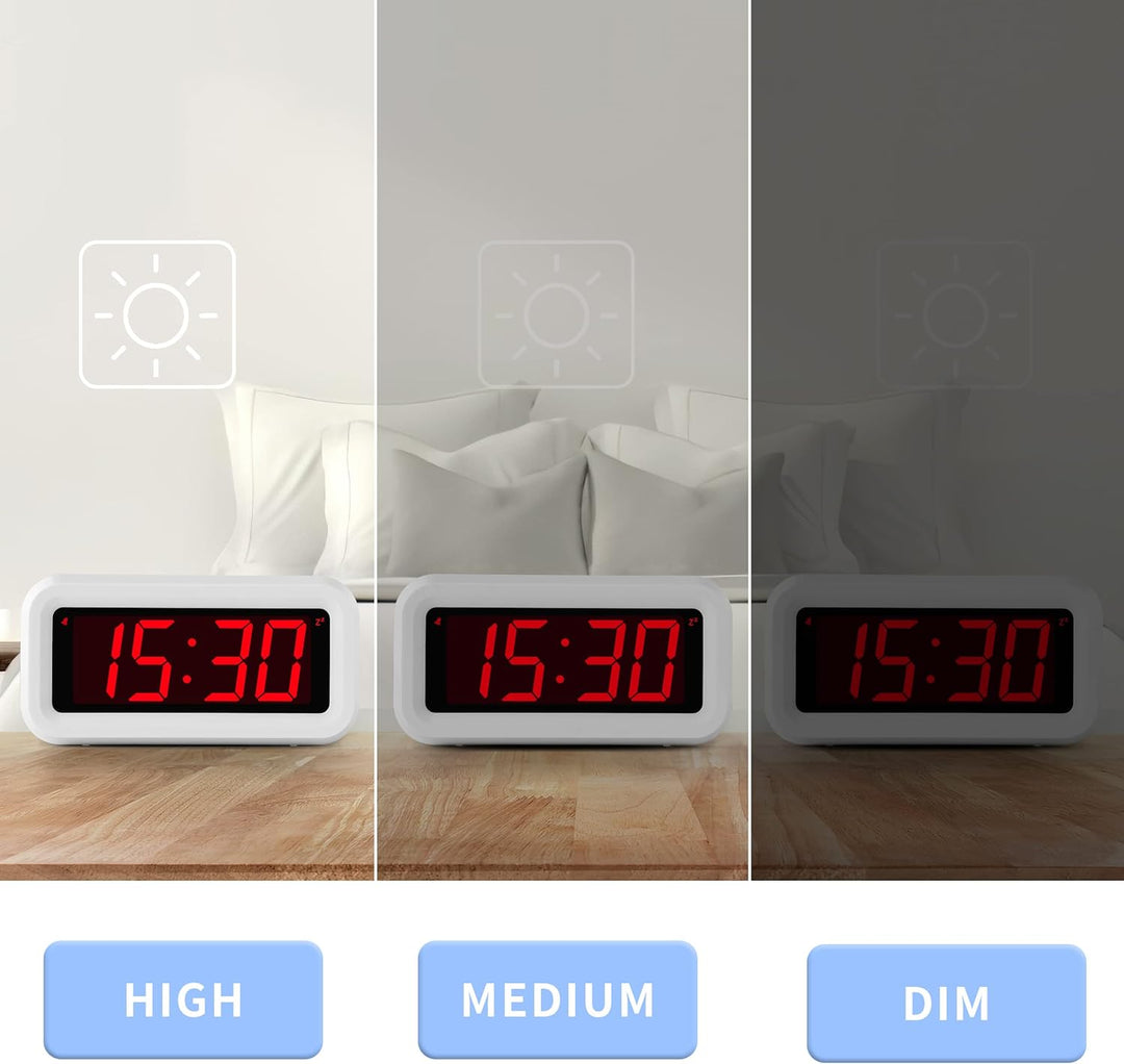 KWANWA Digitaler Wecker, LED Uhr Batteriebetrieben Tischuhr mit 3 Einstellbarer Helligkeit/Snooze/Oh