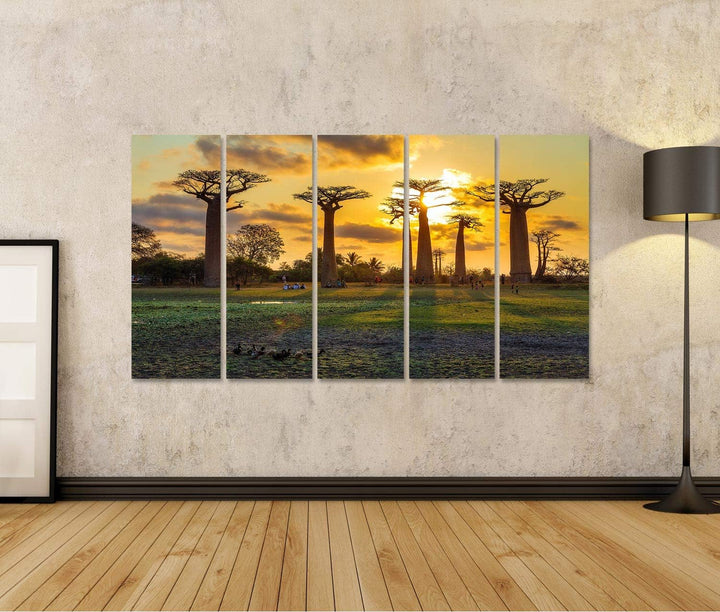 islandburner Bild auf Leinwand Schöne Bäumee Bei Sonnenuntergang In Der Allee Der Baobabs In Madagas