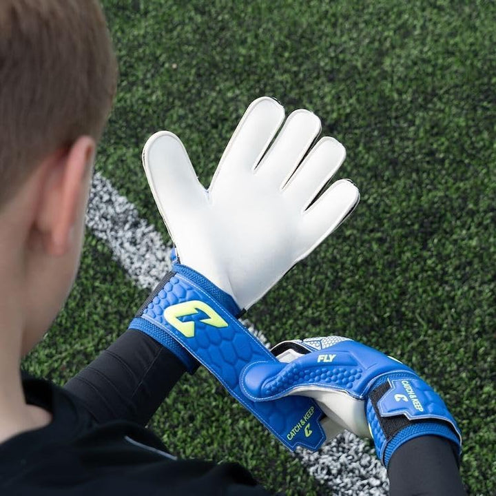 CATCH & KEEP Fly Kids Torwarthandschuhe – Premium Fussballhandschuhe für Kinder mit starkem, haltbar